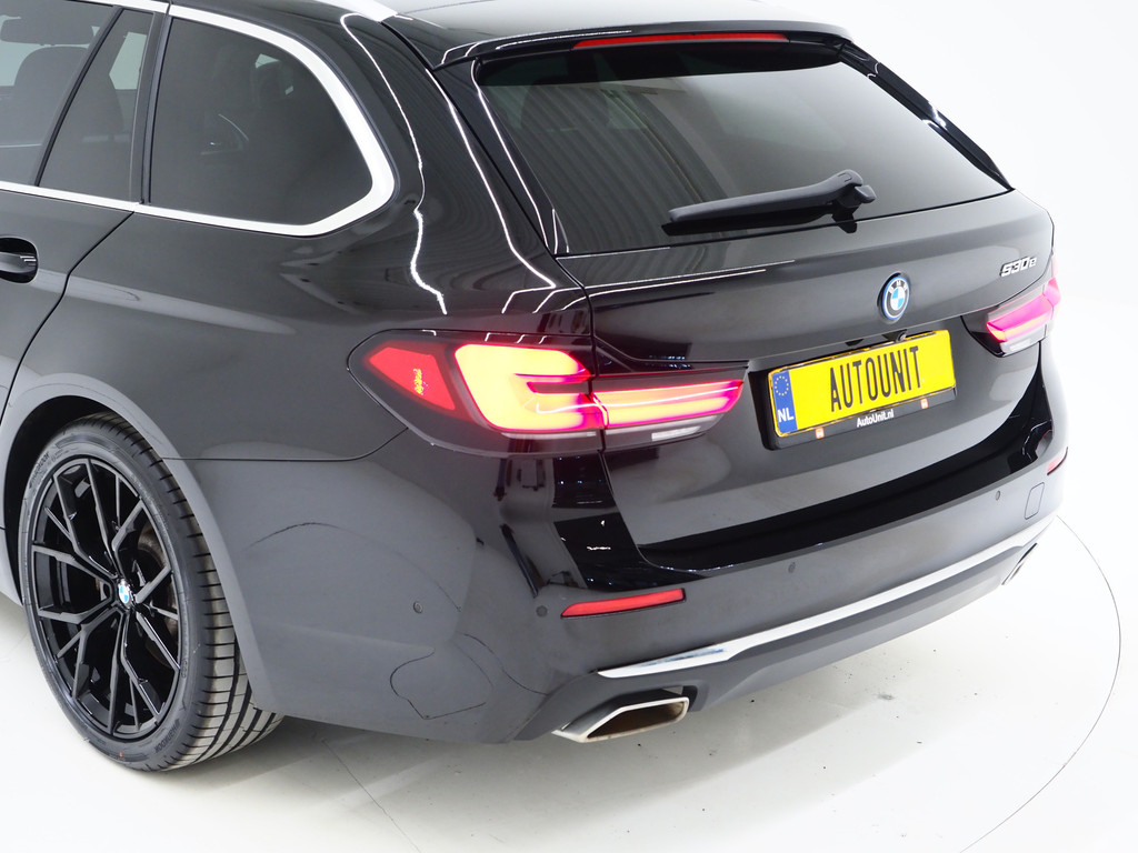 BMW 5 Serie Touring 530e 14