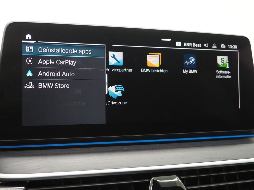 BMW 5 Serie Touring 530e 33
