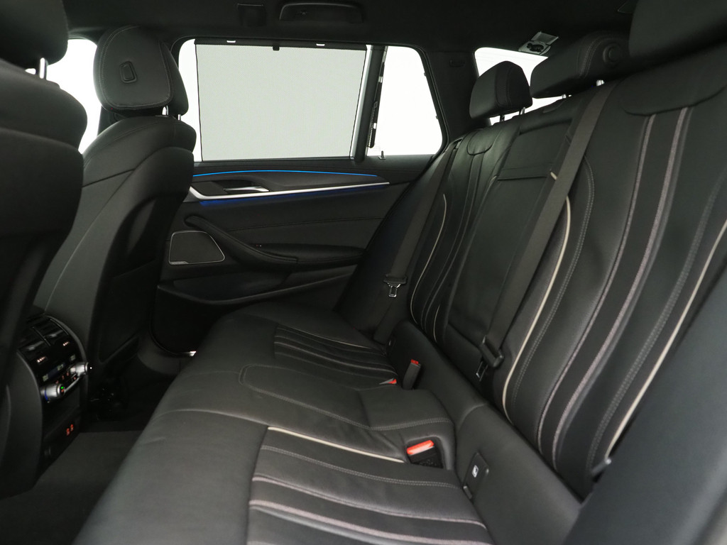 BMW 5 Serie Touring 530e 40