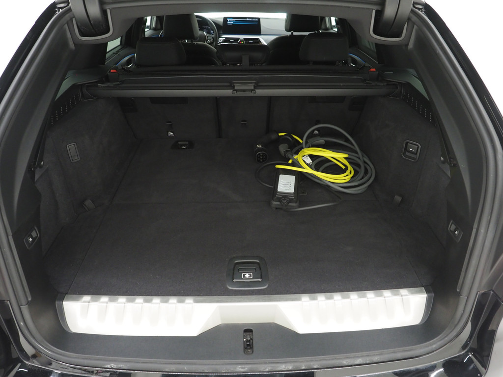 BMW 5 Serie Touring 530e 84