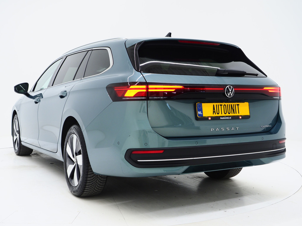 Volkswagen Passat Variant 1.5 eHybrid 204PK 2