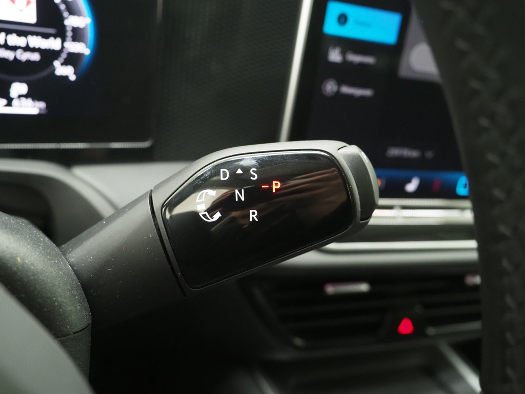 Volkswagen Passat Variant 1.5 eHybrid 204PK 66