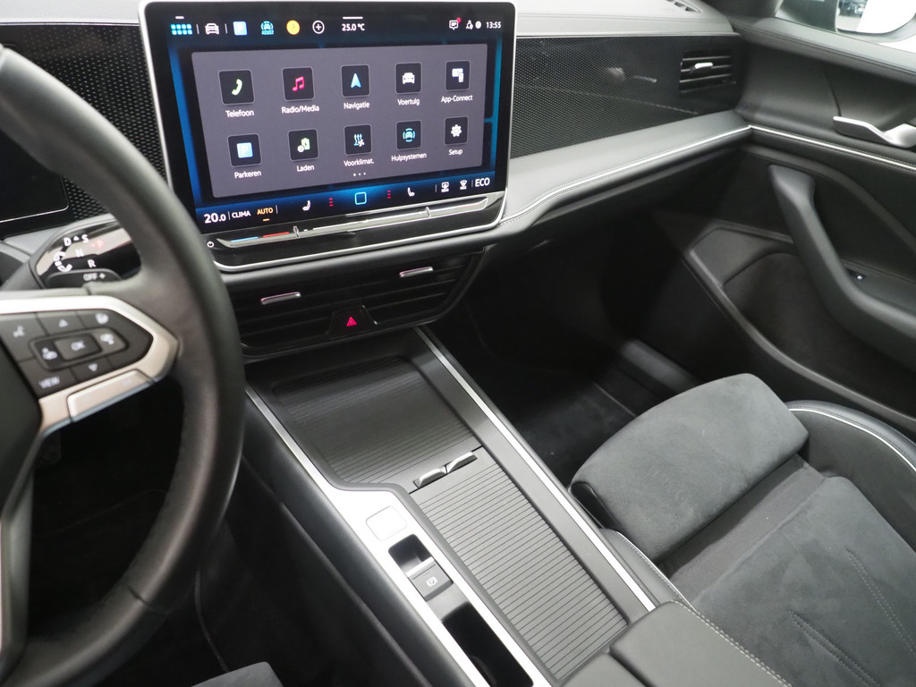 Volkswagen Passat Variant 1.5 eHybrid 204PK 80