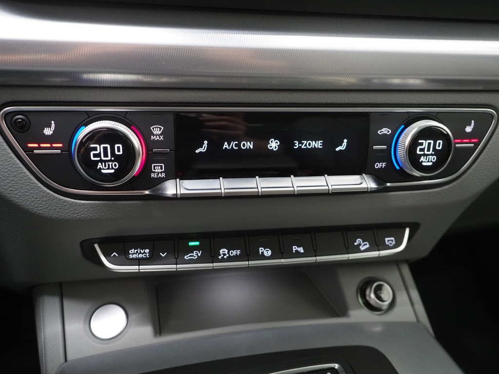 Audi Q5 50 TFSI e quattro S-Line 30