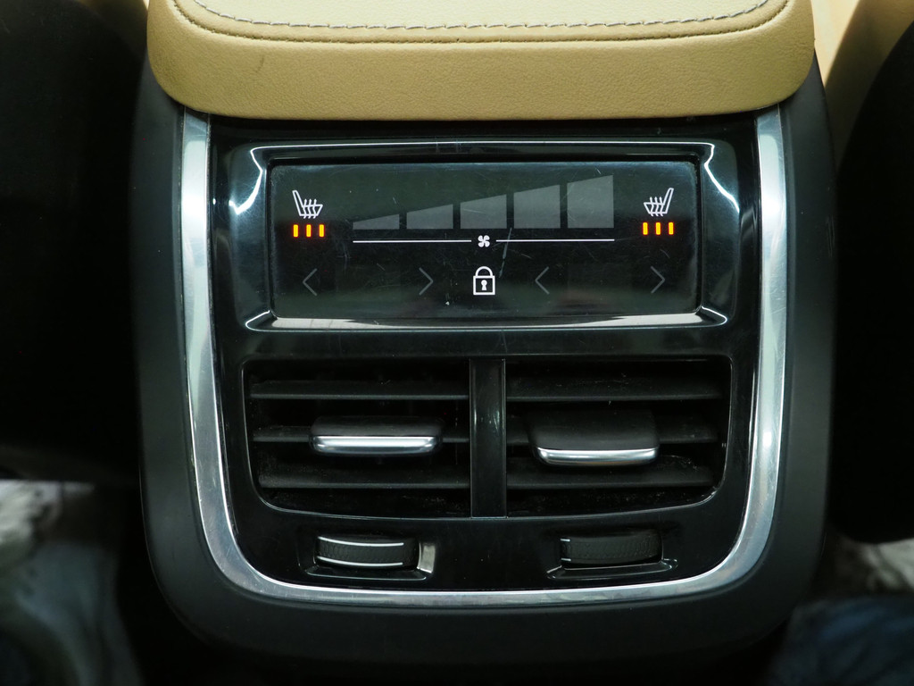 Volvo XC90 2.0 T8 Recharge AWD Ultimate 7P Long Range 40