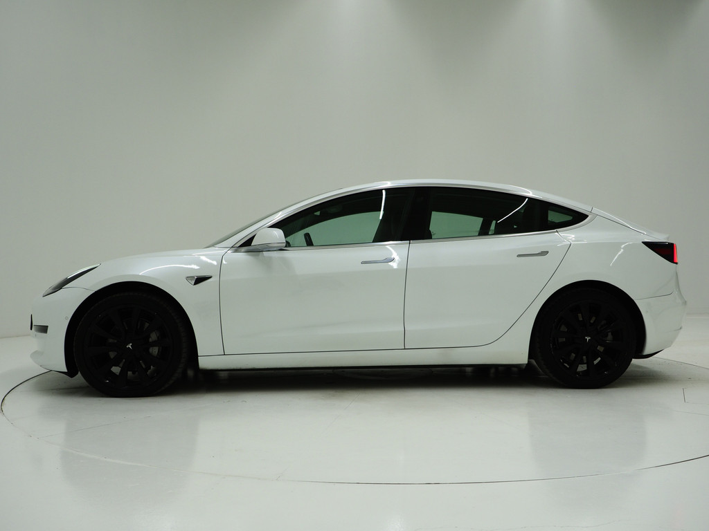 Tesla Model 3 Long Range AWD 75 kWh 351PK 1