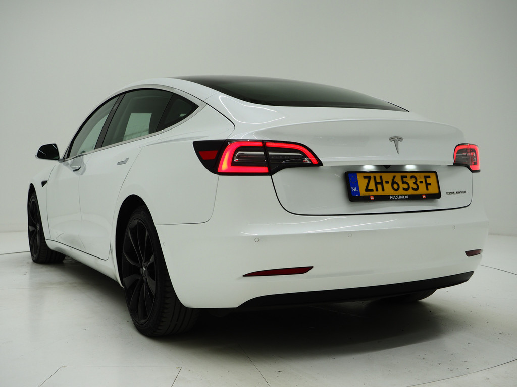 Tesla Model 3 Long Range AWD 75 kWh 351PK 2