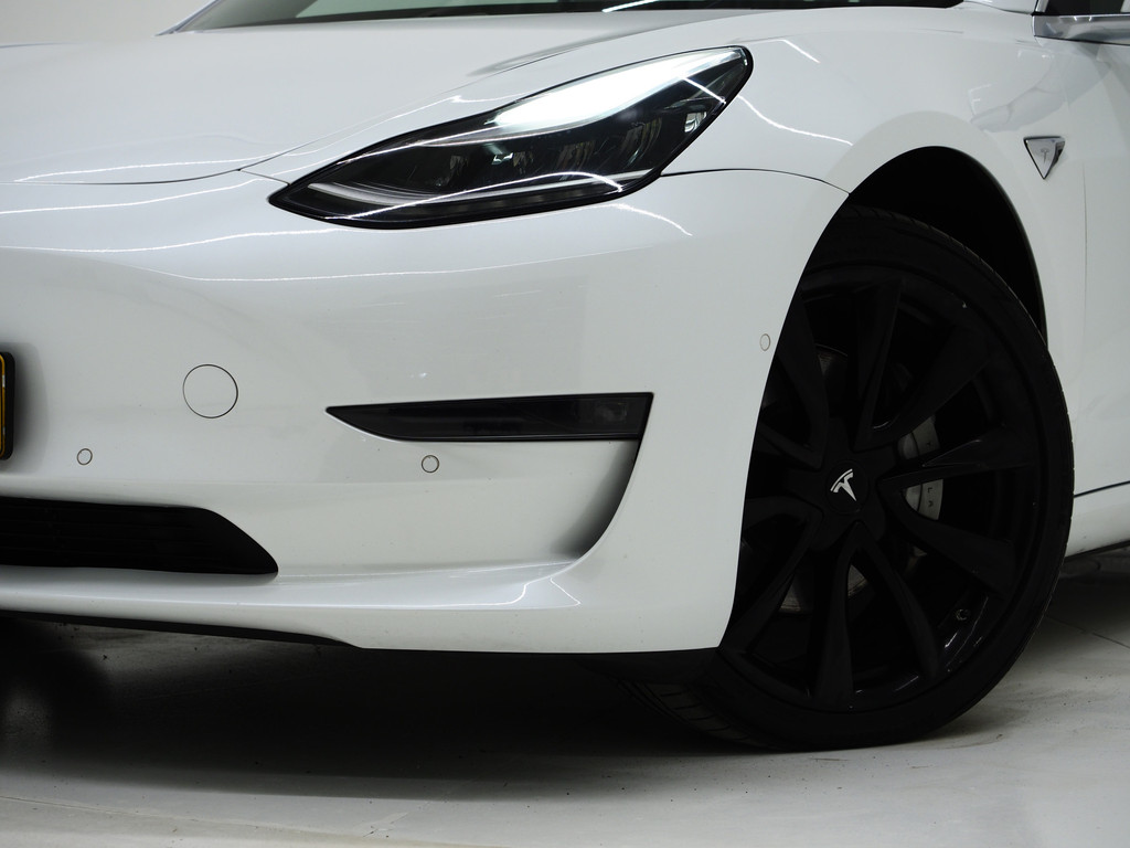 Tesla Model 3 Long Range AWD 75 kWh 351PK 5