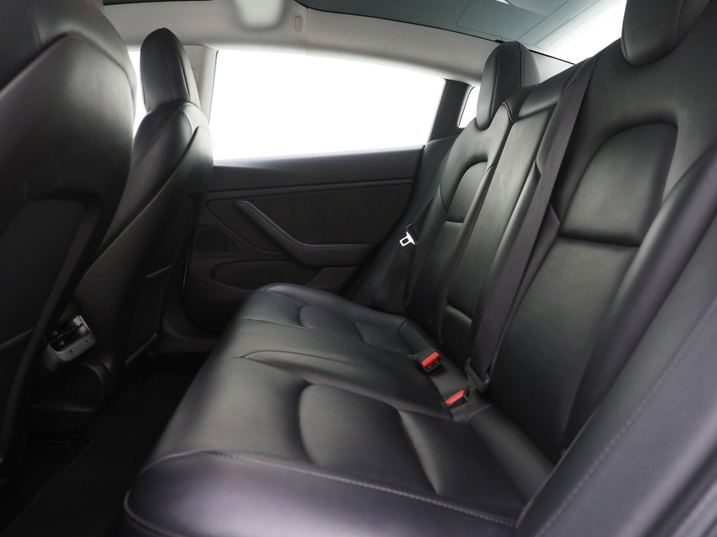 Tesla Model 3 Long Range AWD 75 kWh 351PK 77