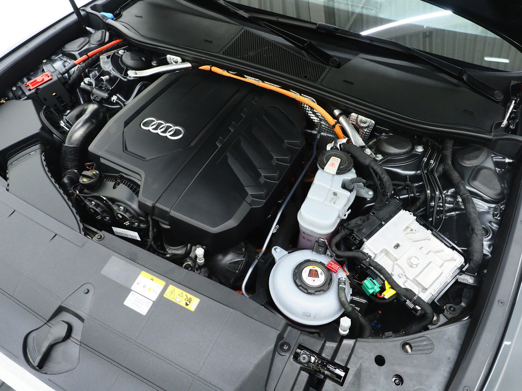 Audi A6 Avant 50 TFSI e quattro 6