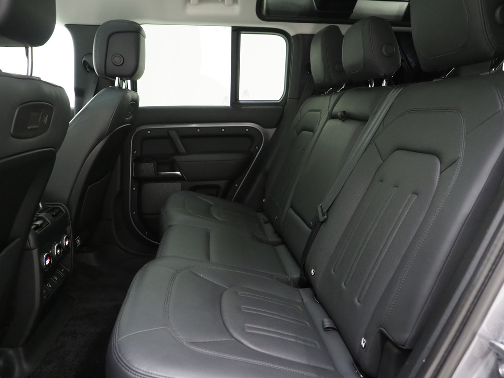 Land Rover Defender 110 2.0 P400e 110 Urban WideTrack Look 43