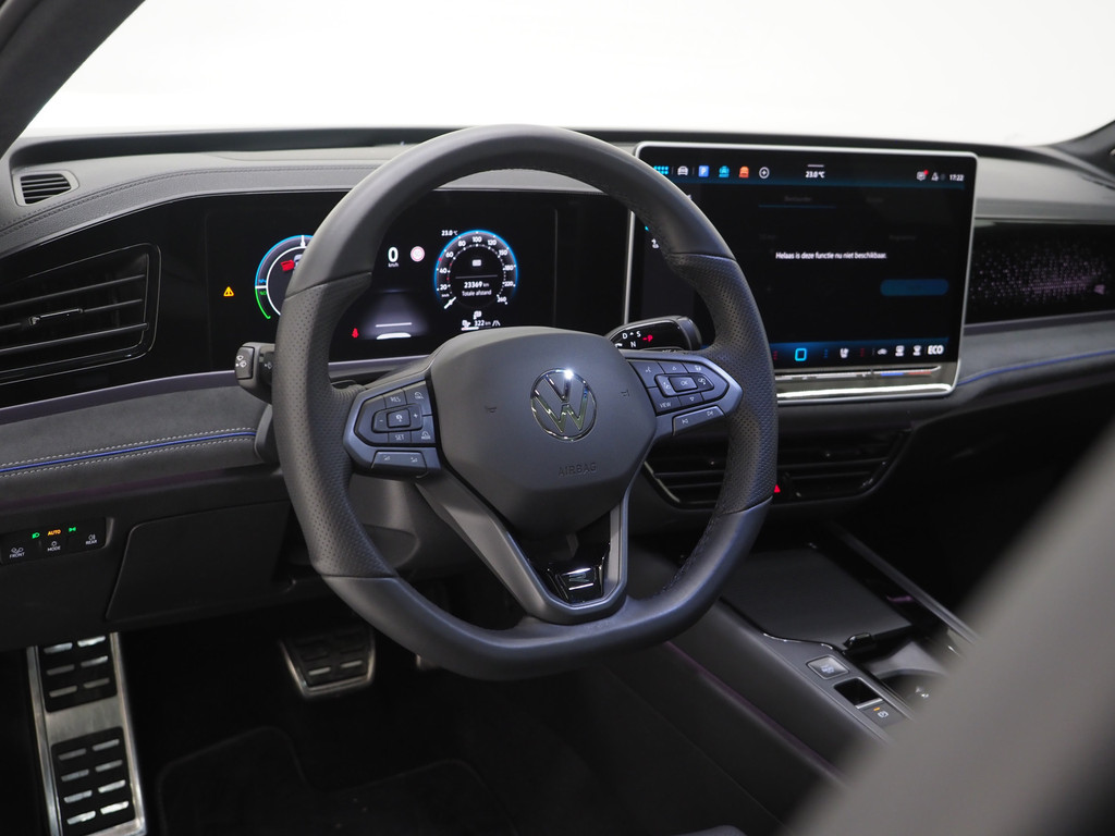 Volkswagen Passat Variant 1.5 eHybrid R-Line 17