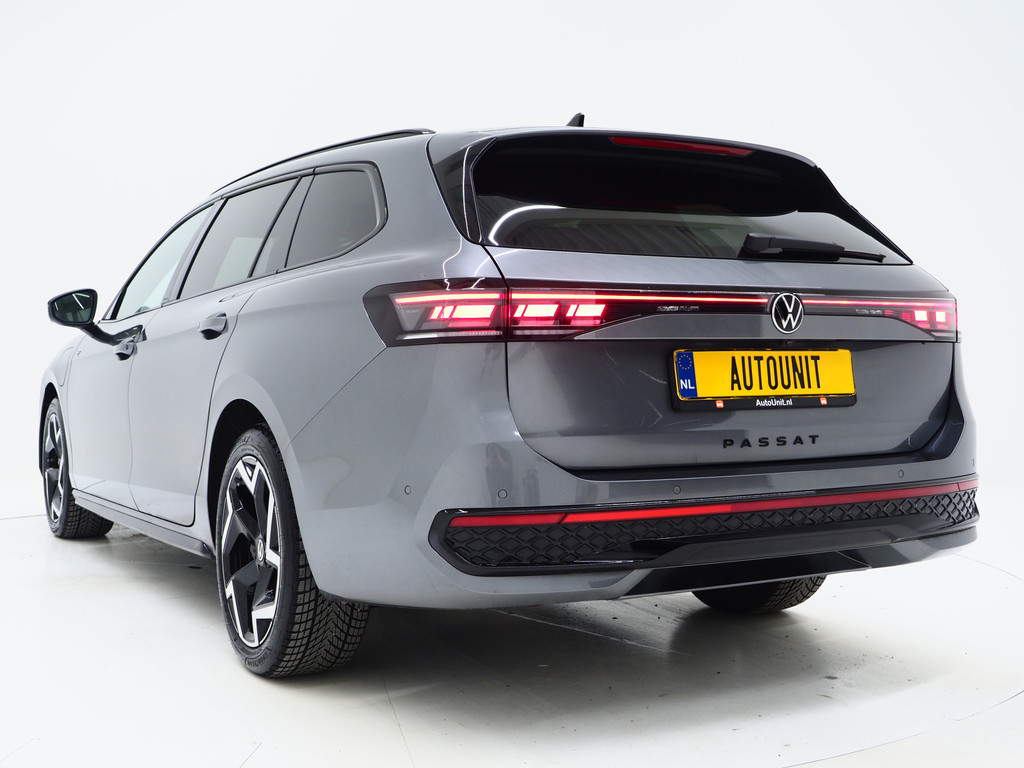 Volkswagen Passat Variant 1.5 eHybrid R-Line 2