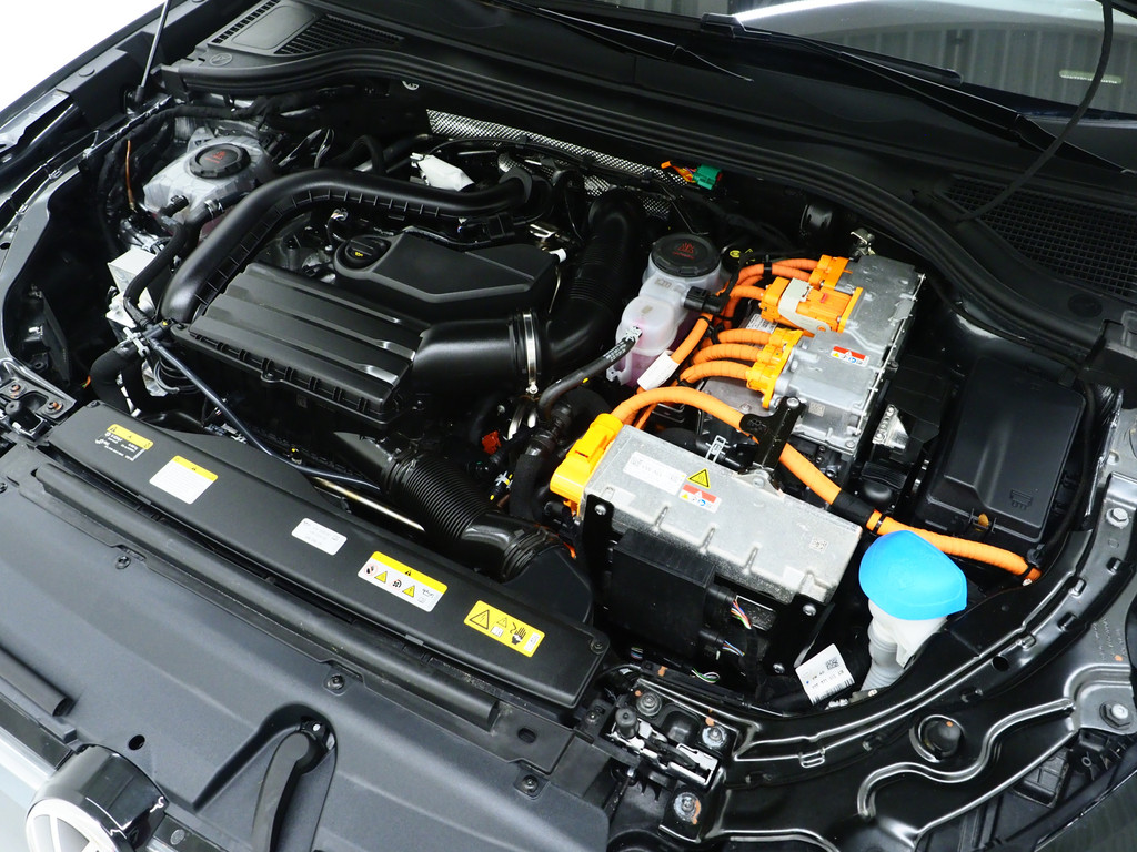 Volkswagen Passat Variant 1.5 eHybrid R-Line 6