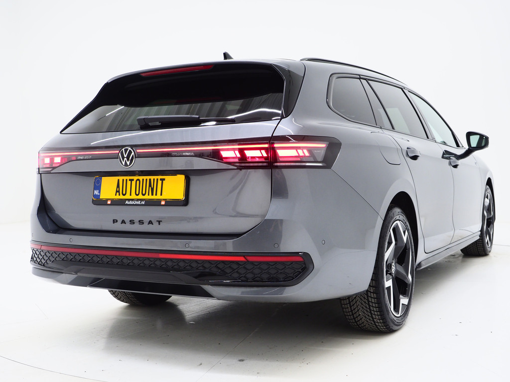 Volkswagen Passat Variant 1.5 eHybrid R-Line 8