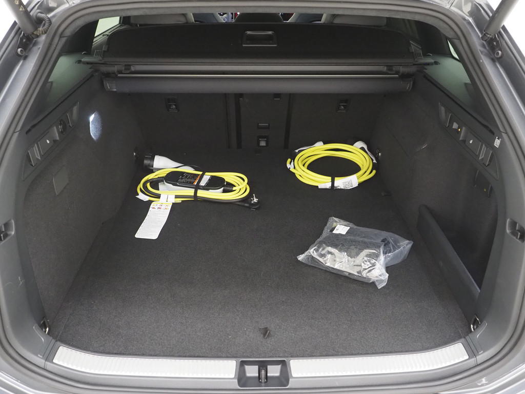 Volkswagen Passat Variant 1.5 eHybrid R-Line 96