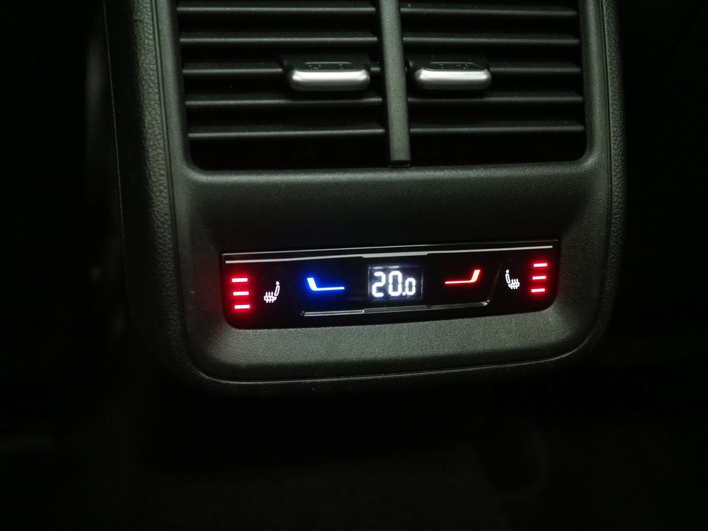 Volkswagen Passat Variant 1.5 eHybrid Elegance 86