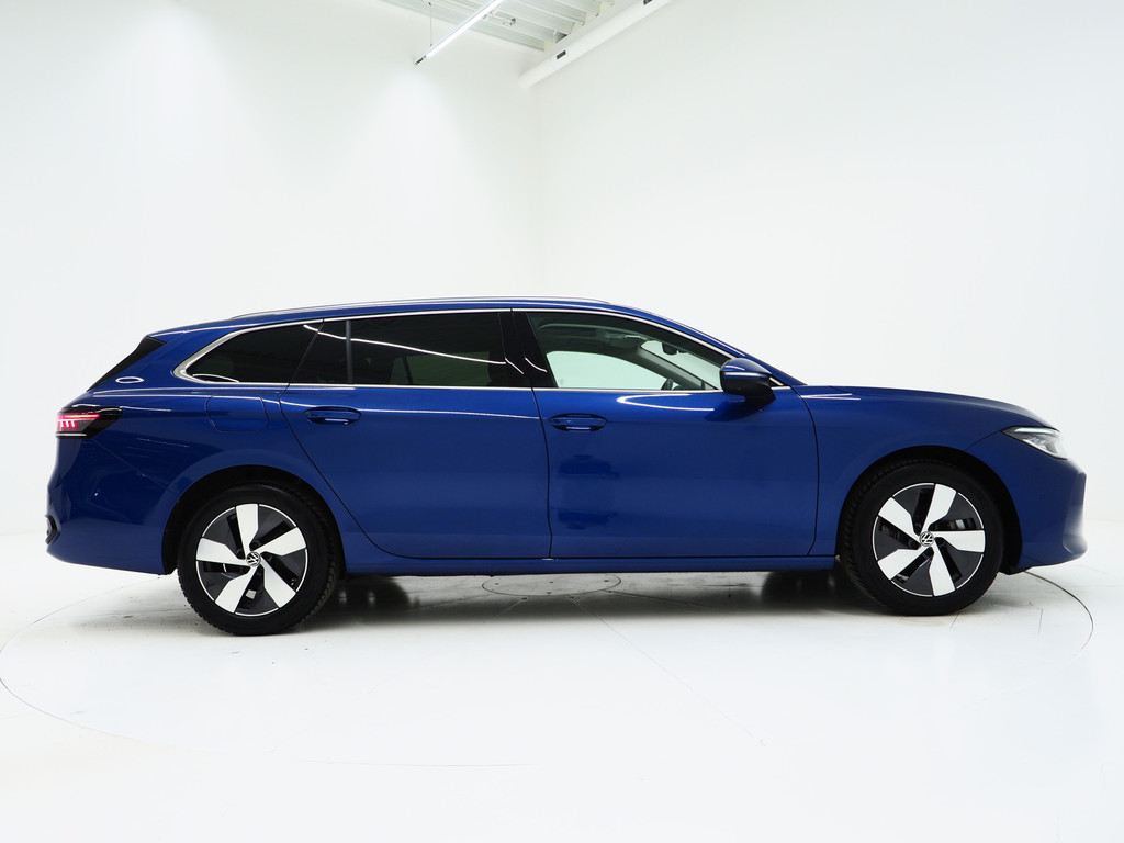 Volkswagen Passat Variant 1.5 eHybrid Elegance 9