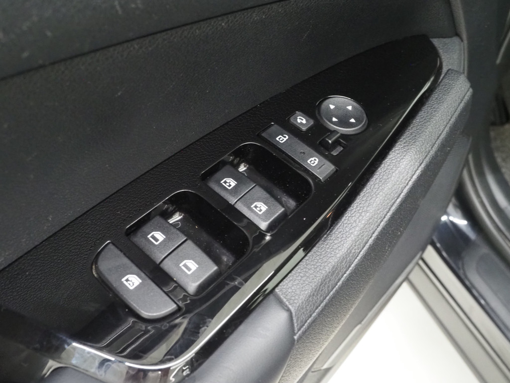 Kia Sportage 1.6 T-GDi Plug-in Hybrid AWD 16