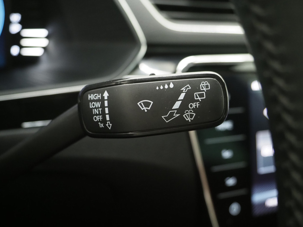 Škoda Superb Combi 1.4 TSI iV Laurin & Klement 25
