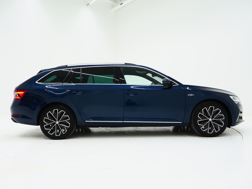 Škoda Superb Combi 1.4 TSI iV Laurin & Klement 52