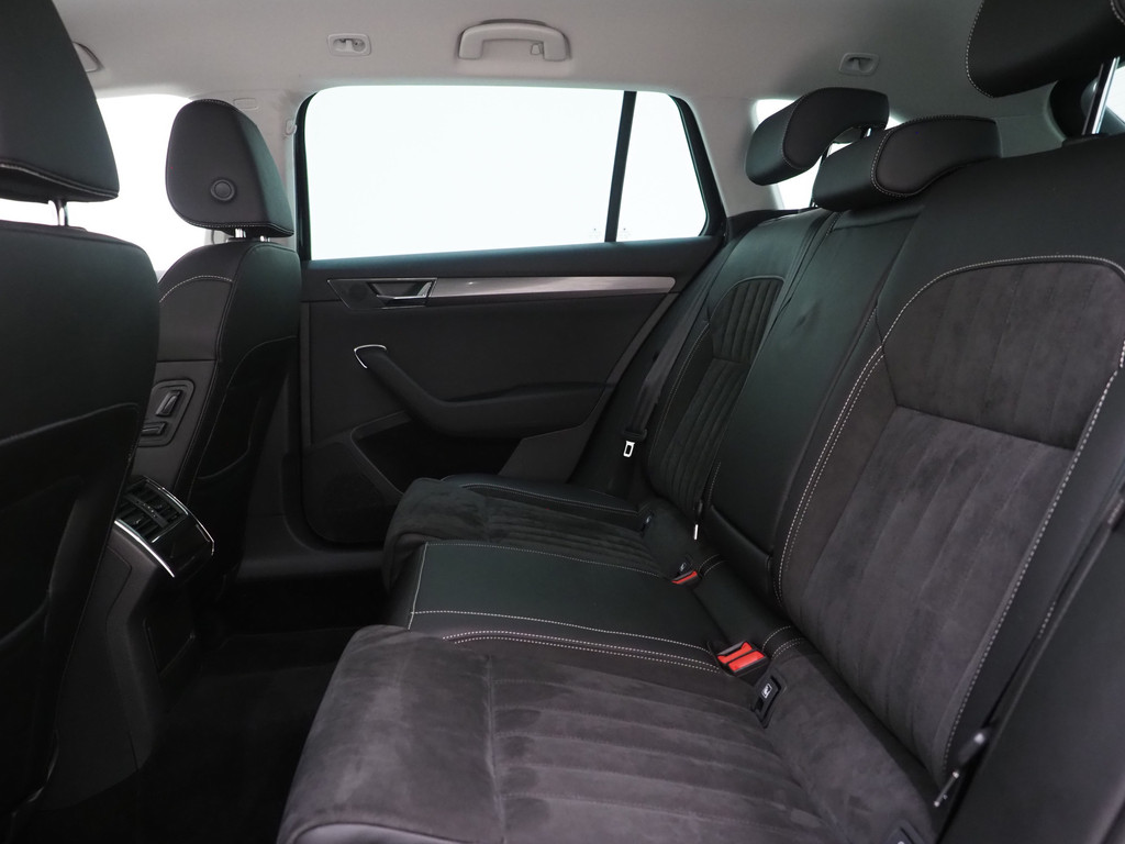 Škoda Superb Combi 1.4 TSI iV 218PK 36