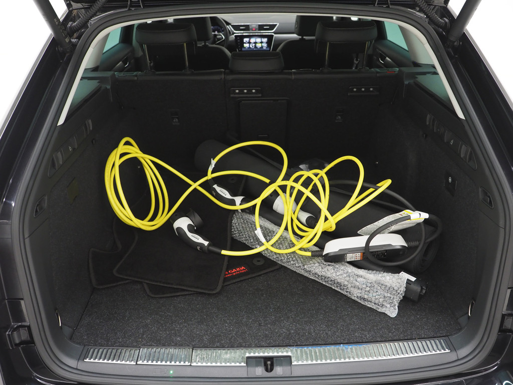 Škoda Superb Combi 1.4 TSI iV 218PK 37