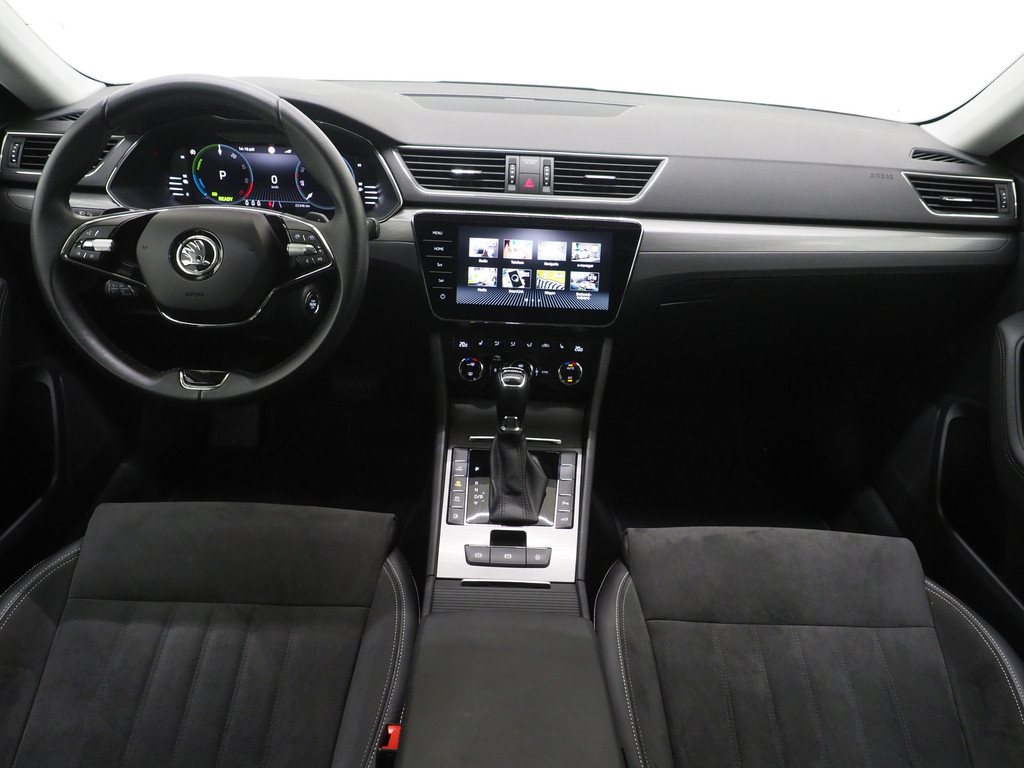 Škoda Superb Combi 1.4 TSI iV 218PK 45