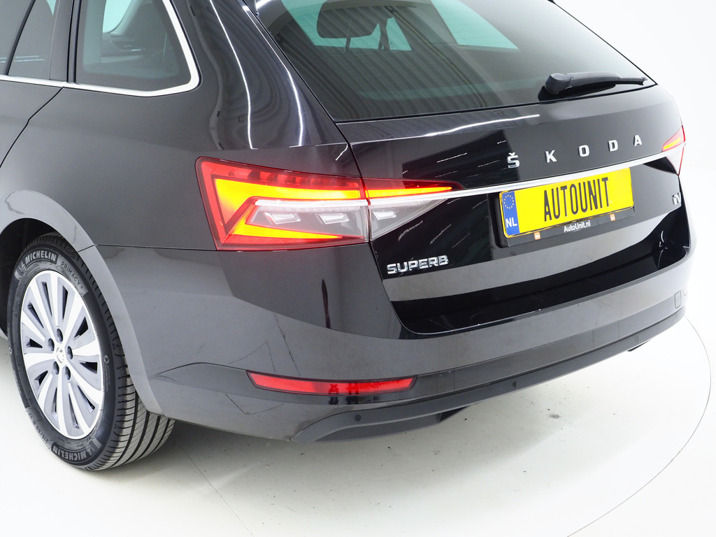 Škoda Superb Combi 1.4 TSI iV 218PK 54