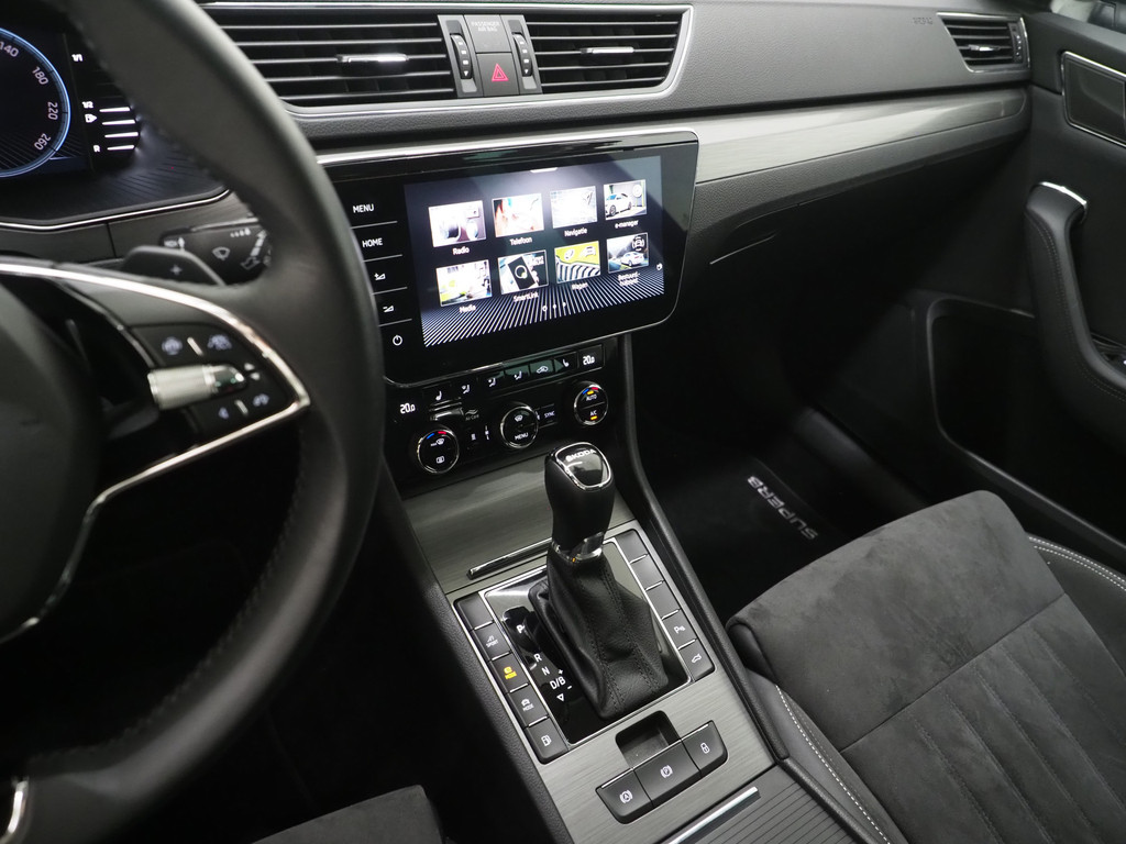 Škoda Superb Combi 1.4 TSI iV 218PK 74