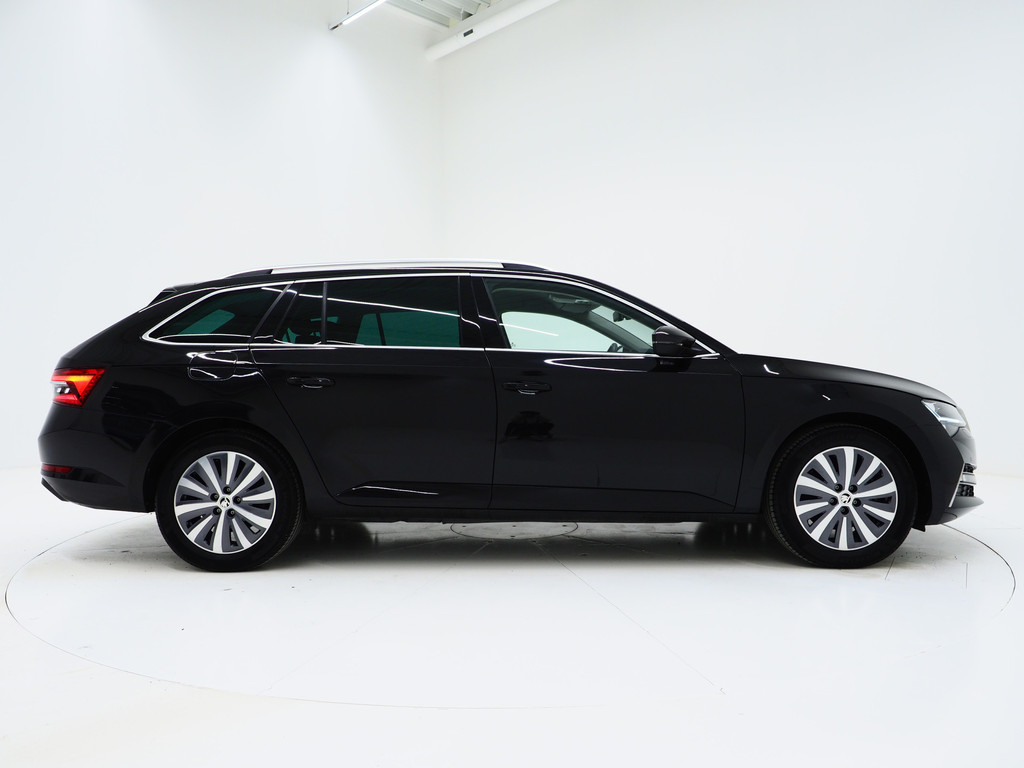 Škoda Superb Combi 1.4 TSI iV 218PK 9