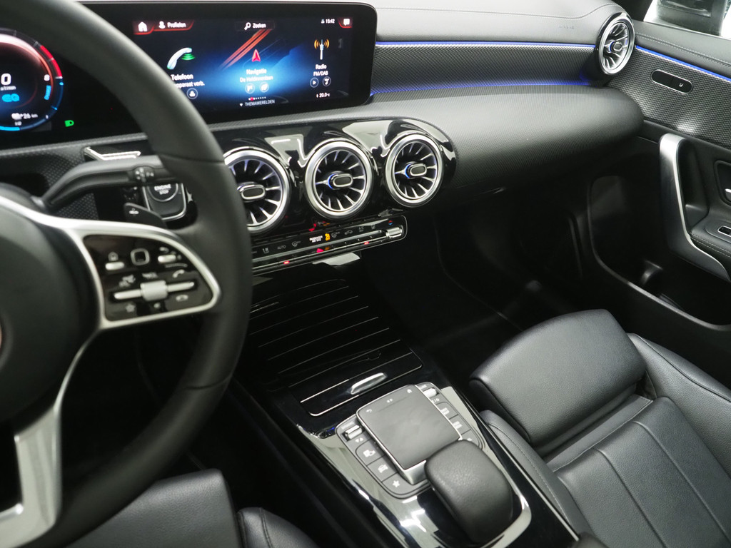 Mercedes-Benz CLA-Klasse Shooting Brake 250 e Premium 29