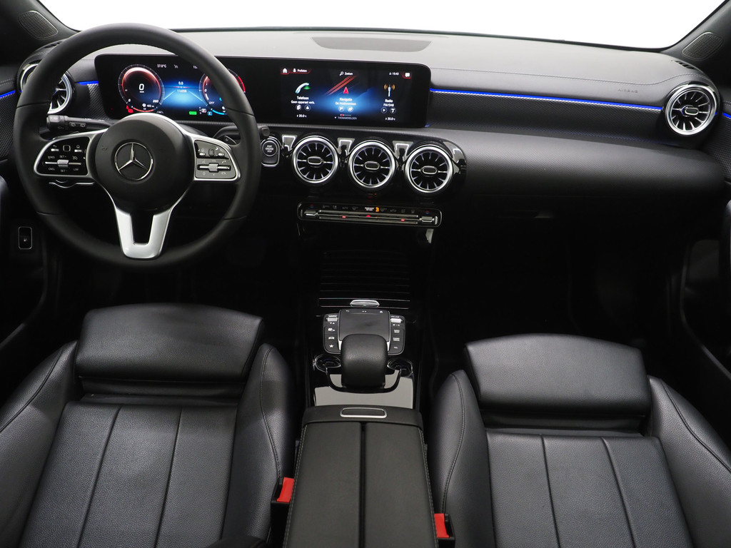 Mercedes-Benz CLA-Klasse Shooting Brake 250 e Premium 30