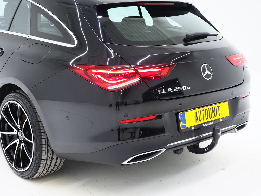 Mercedes-Benz CLA-Klasse Shooting Brake 250 e Premium 44