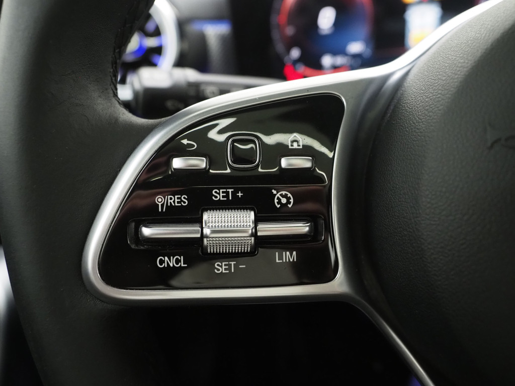 Mercedes-Benz CLA-Klasse Shooting Brake 250 e Premium 56