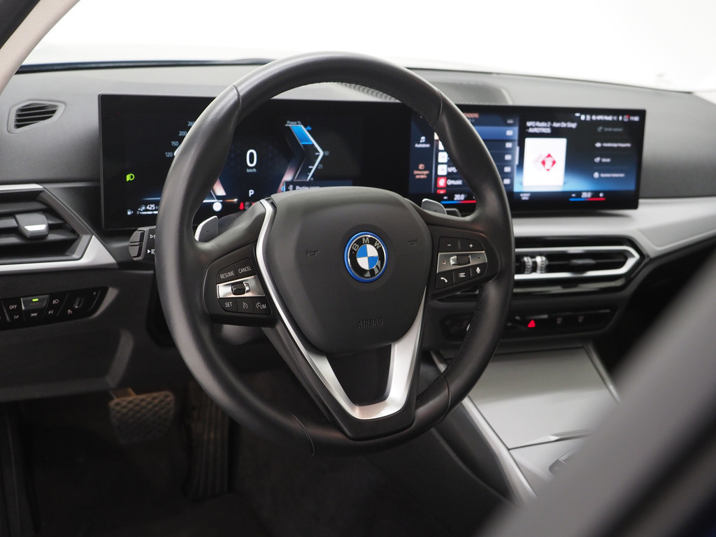 BMW 3 Serie Touring 320e xDrive LCI Shadow Line 15