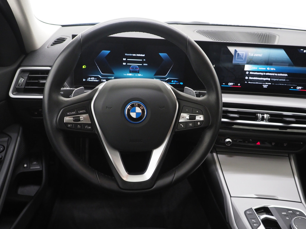 BMW 3 Serie Touring 320e xDrive LCI Shadow Line 31