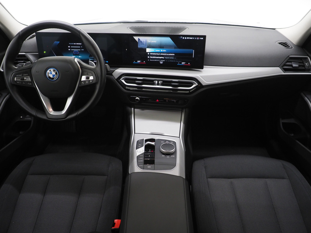 BMW 3 Serie Touring 320e xDrive LCI Shadow Line 4
