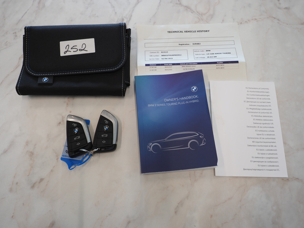 BMW 3 Serie Touring 320e xDrive LCI Shadow Line 42