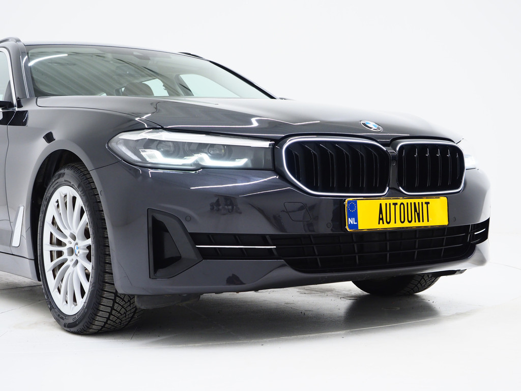 BMW 5 Serie Touring 530e 11