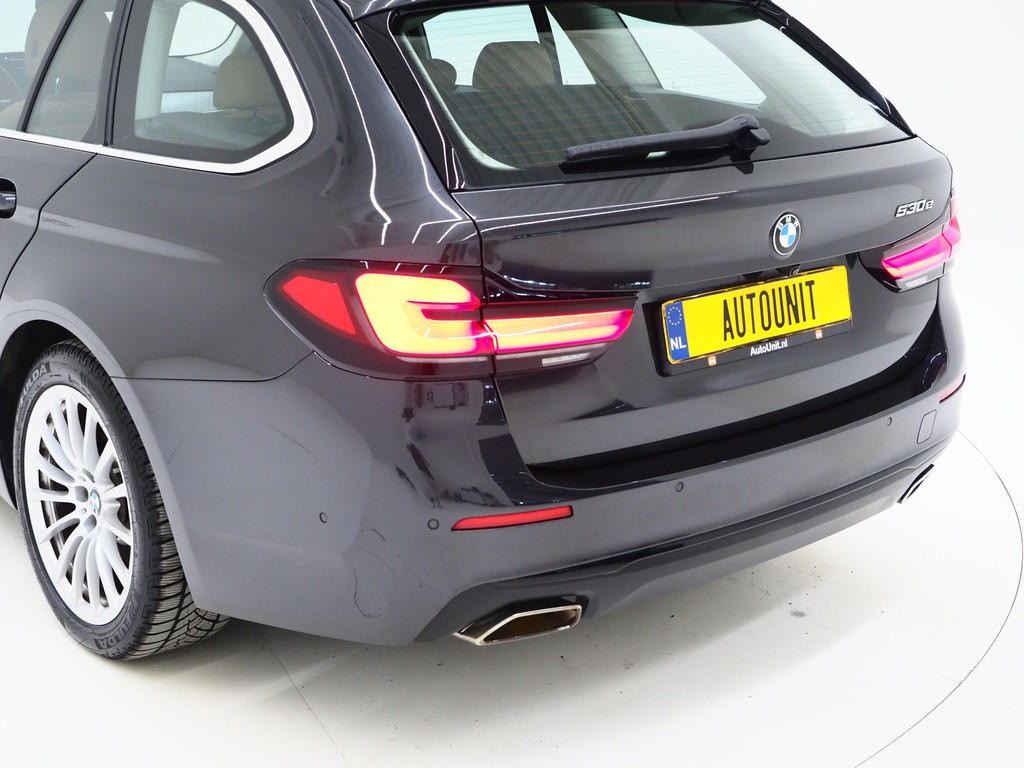 BMW 5 Serie Touring 530e 14