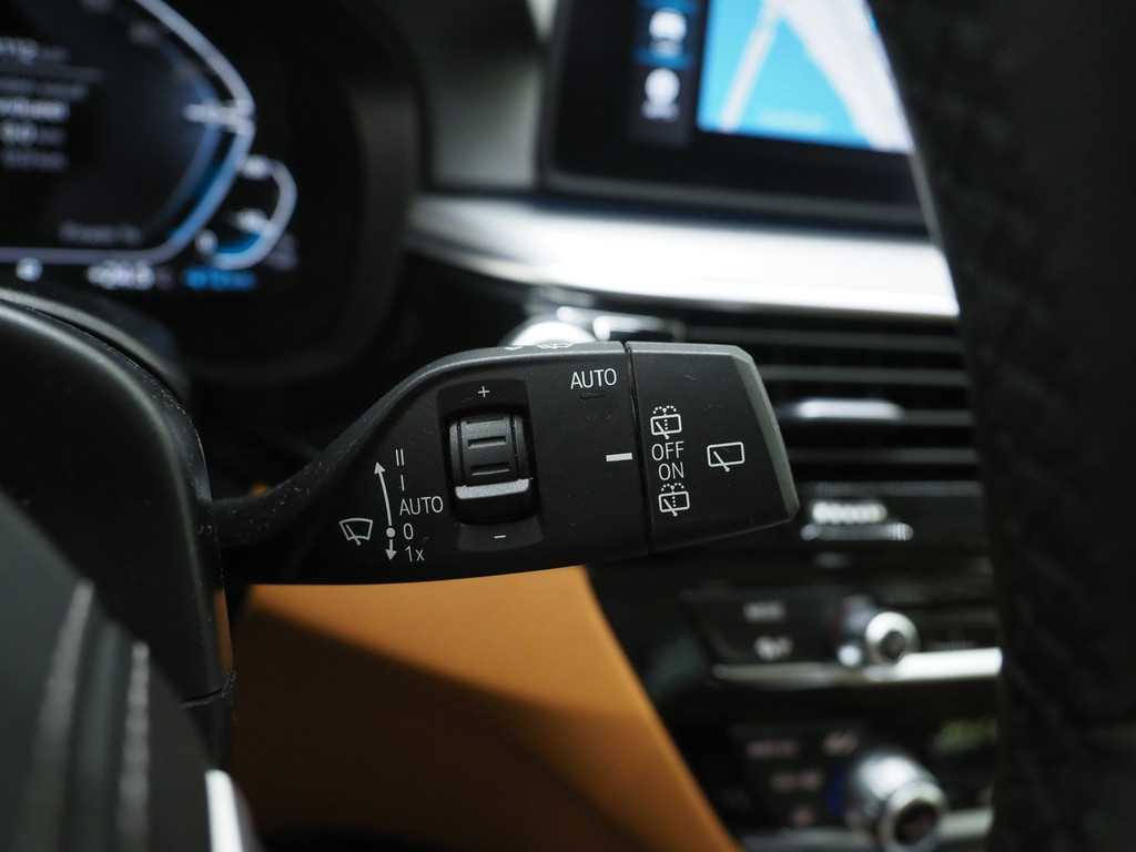 BMW 5 Serie Touring 530e 24