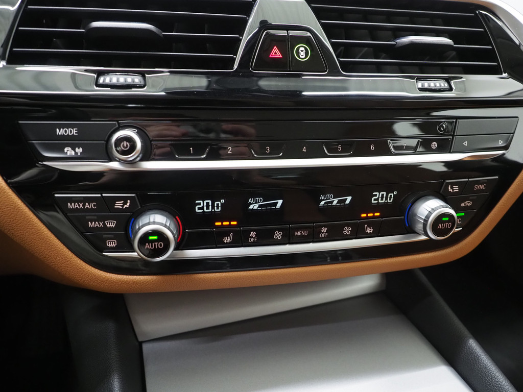 BMW 5 Serie Touring 530e 31