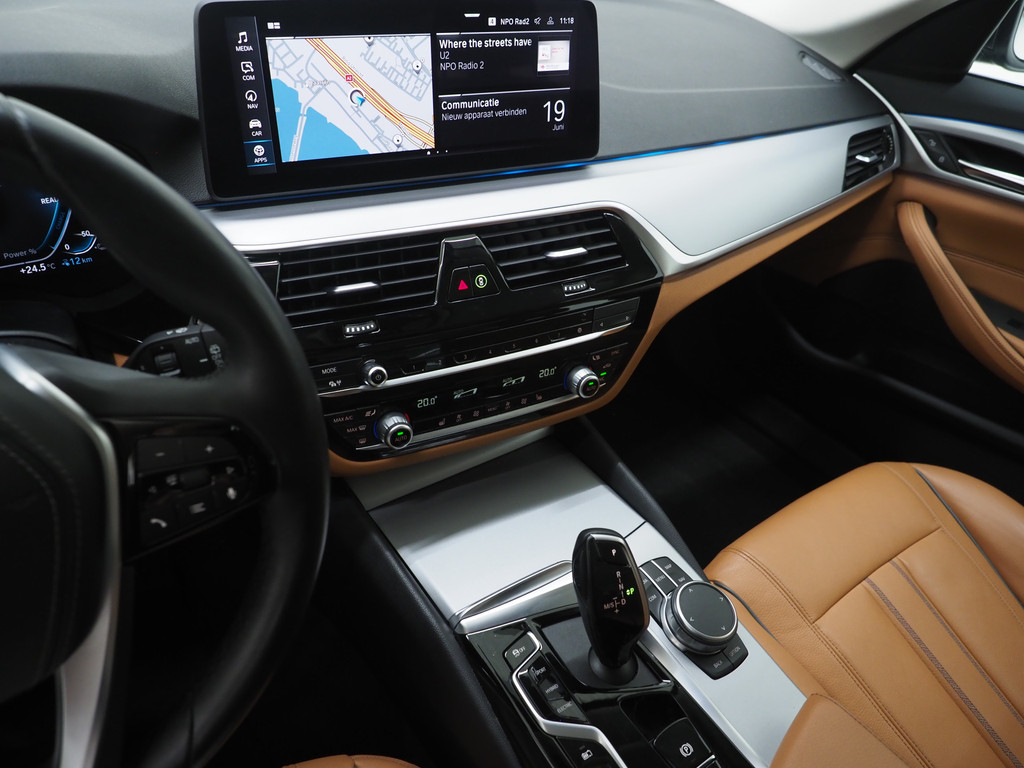 BMW 5 Serie Touring 530e 33