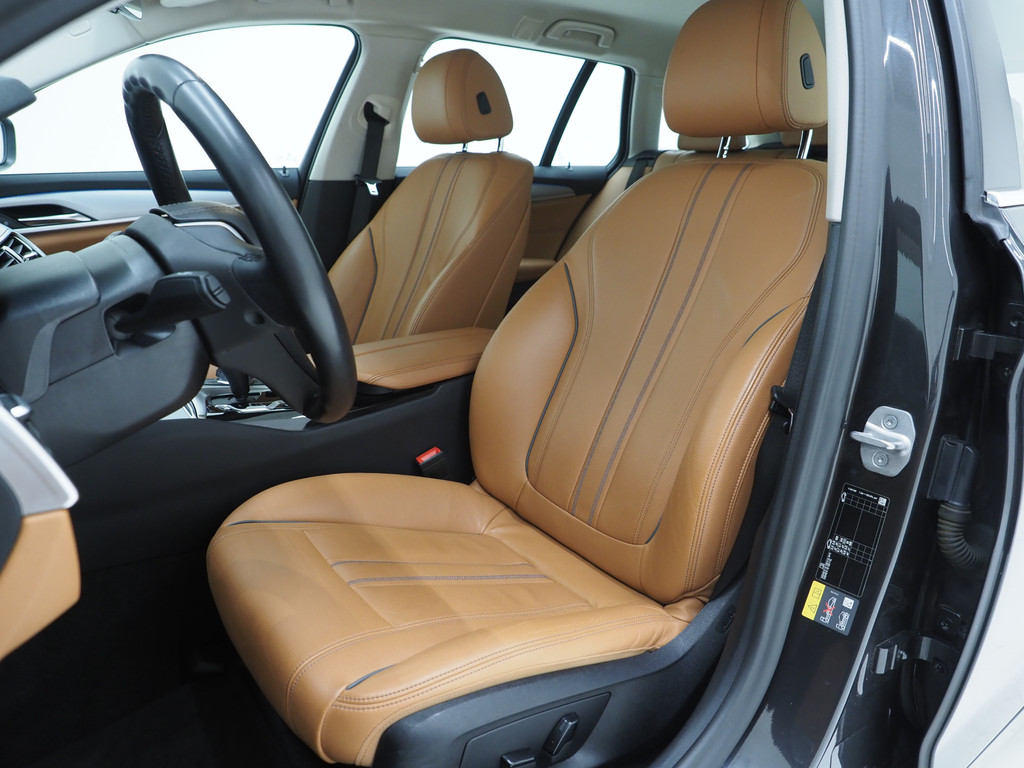 BMW 5 Serie Touring 530e 42