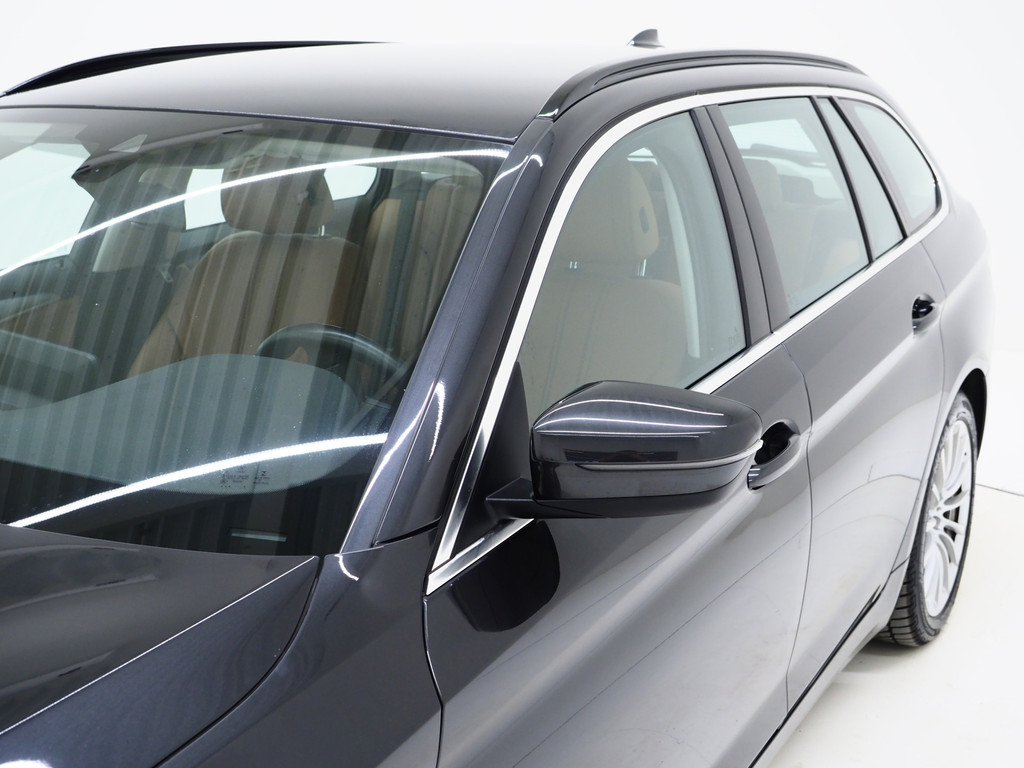BMW 5 Serie Touring 530e 51