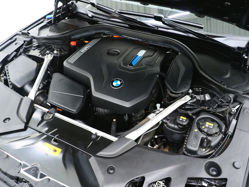 BMW 5 Serie Touring 530e 6