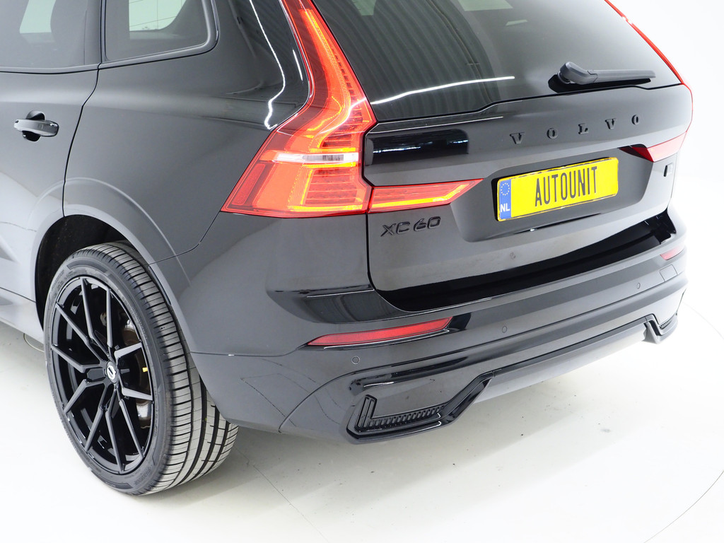 Volvo XC60 2.0 T6 Plug-in hybrid AWD Plus Black Edition 13
