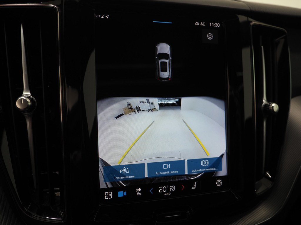 Volvo XC60 2.0 T6 Plug-in hybrid AWD Plus Black Edition 31