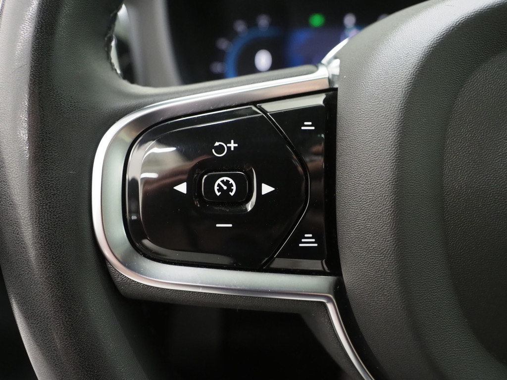 Volvo XC60 2.0 T6 Plug-in hybrid AWD Plus Black Edition 65